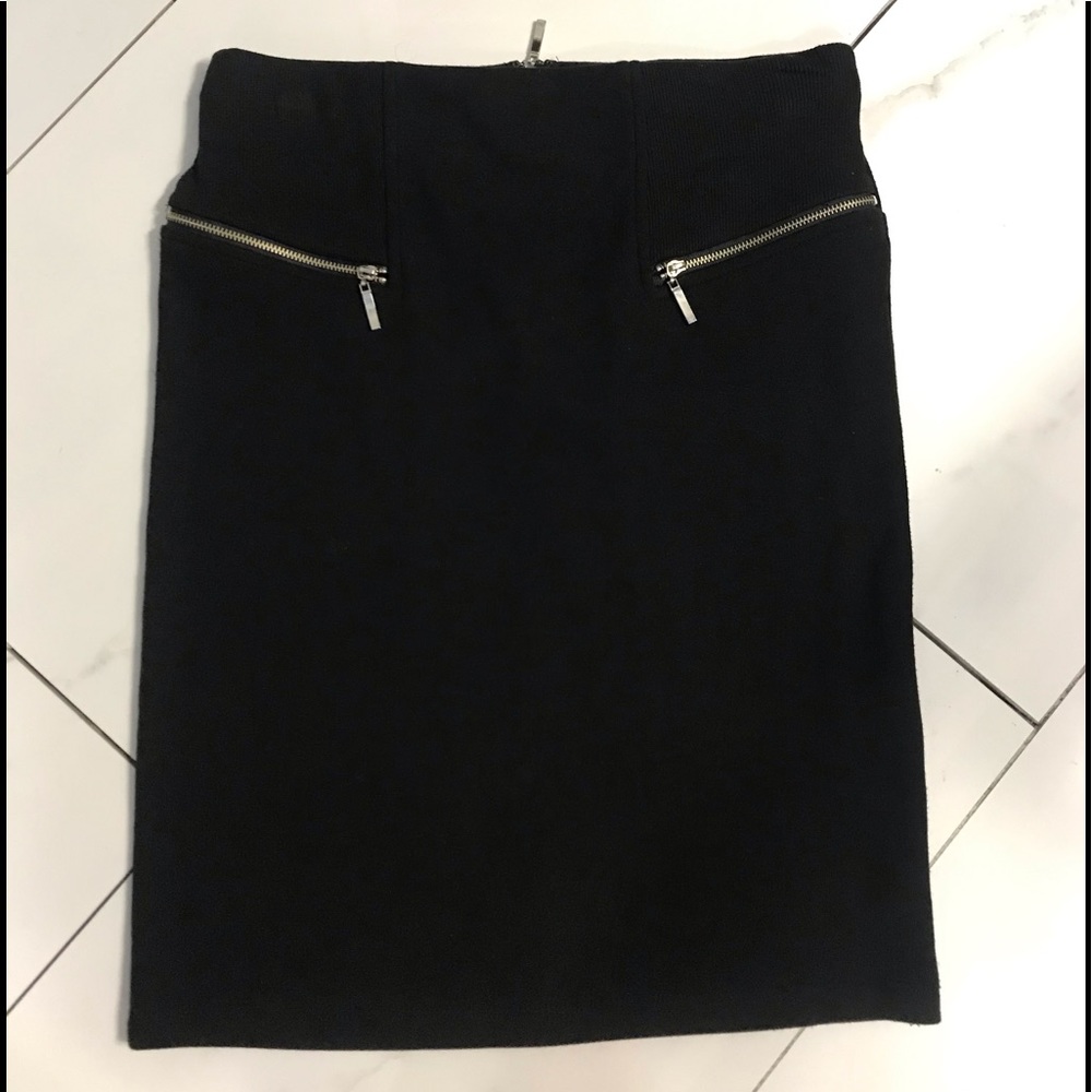 Black straight skirt medium Forever XXI